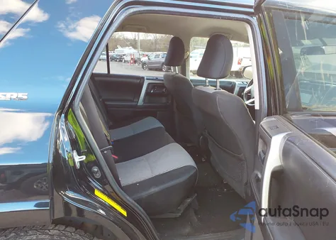 2016 Toyota 4Runner Sr5 z USA, uszkodzony, nr VIN JTEBU5JR2G5343621